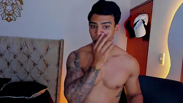 Andrew wolf7 online show from 01-15-26, 01:43