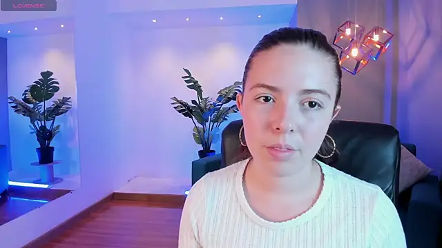 Snapshot of Lyssa_Muller chatting on 02-11-25, 12:58 Lyssa Muller online show from 02-11-25, 12:58