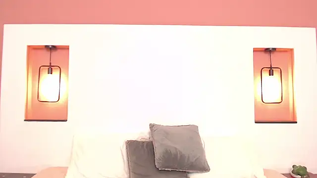 Snapshot of Miley_Collins chatting on 12-12-24, 11:14 Miley Collins online show from 12-12-24, 11:14