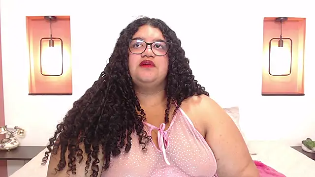 Snapshot of Miley_Collins chatting on 02-26-25, 05:20 Miley Collins online show from 02-26-25, 05:20