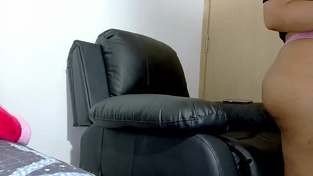 Snapshot of latinfeet-qos chatting on 05-09-26, 03:01 latinfeet-qos online show from 05-09-26, 03:01