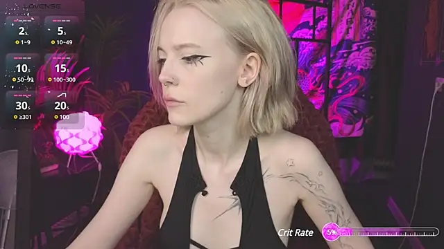 Snapshot of Crackling_Tatii chatting on 03-10-25, 09:07 Crackling Tatii online show from 03-10-25, 09:07