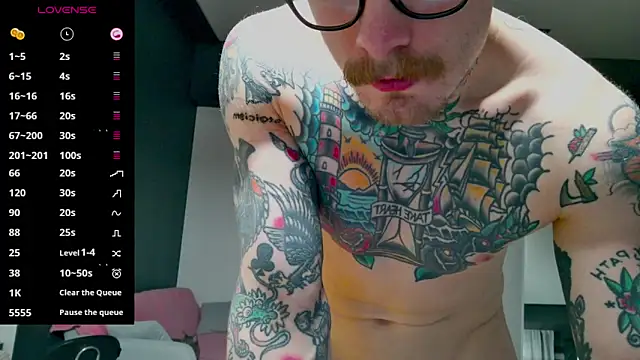 Snapshot of white_King9999 chatting on 12-05-25, 03:59 white King9999 online show from 12-05-25, 03:59