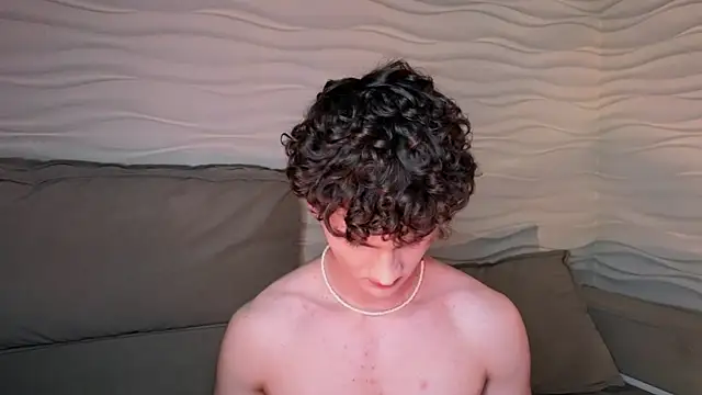 Snapshot of adam_21cm__ chatting on 01-26-25, 10:57 adam 21cm online show from 01-26-25, 10:57