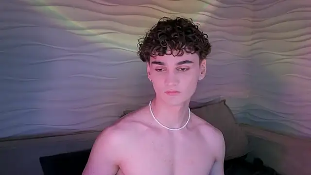 Snapshot of adam_21cm__ chatting on 02-07-25, 04:35 adam 21cm online show from 02-07-25, 04:35