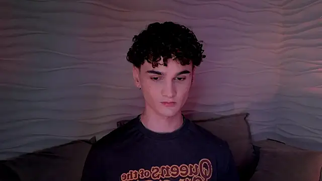 Snapshot of adam_21cm__ chatting on 03-12-25, 04:35 adam 21cm online show from 03-12-25, 04:35