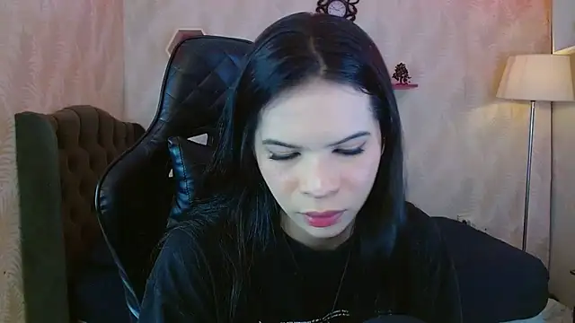 Snapshot of andy_bell_x chatting on 10-15-25, 03:17 andy bell x online show from 10-15-25, 03:17