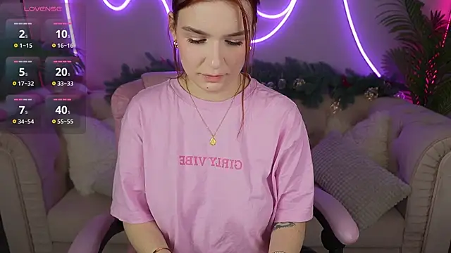 Snapshot of RedShinee chatting on 01-08-25, 10:48 RedShinee online show from 01-08-25, 10:48