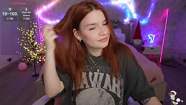 Snapshot of RedShinee chatting on 01-21-25, 06:54 RedShinee online show from 01-21-25, 06:54