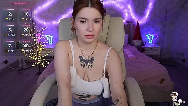 Snapshot of RedShinee chatting on 02-05-25, 02:05 RedShinee online show from 02-05-25, 02:05