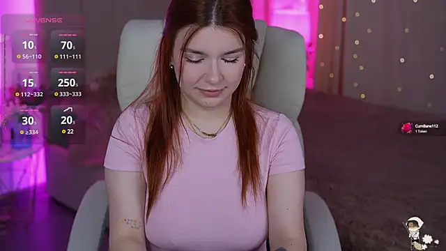 Snapshot of RedShinee chatting on 02-24-25, 07:11 RedShinee online show from 02-24-25, 07:11