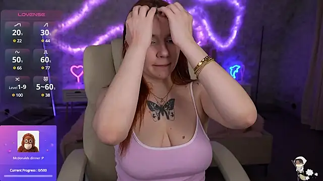 Snapshot of RedShinee chatting on 03-04-25, 05:03 RedShinee online show from 03-04-25, 05:03