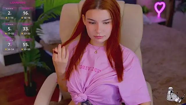 Snapshot of RedShinee chatting on 09-27-25, 05:56 RedShinee online show from 09-27-25, 05:56