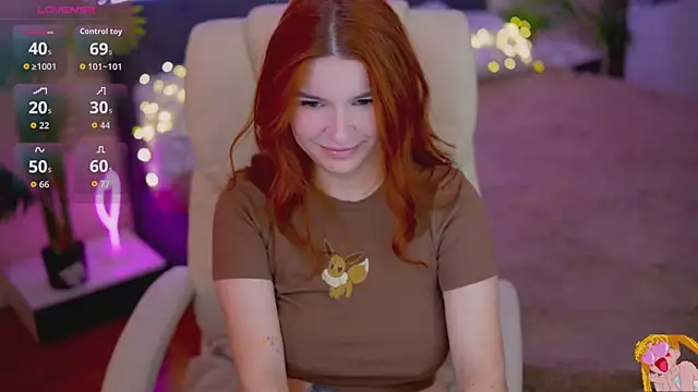 Snapshot of RedShinee chatting on 10-12-25, 06:23 RedShinee online show from 10-12-25, 06:23