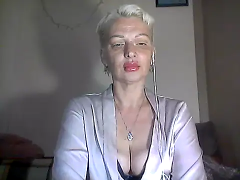 Snapshot of MaryJane441 chatting on 06-17-26, 08:21 MaryJane441 online show from 06-17-26, 08:21