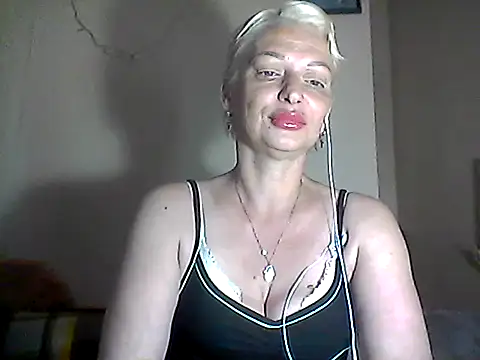Snapshot of MaryJane441 chatting on 06-22-26, 08:39 MaryJane441 online show from 06-22-26, 08:39