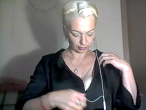 Snapshot of MaryJane441 chatting on 07-13-26, 08:11 MaryJane441 online show from 07-13-26, 08:11
