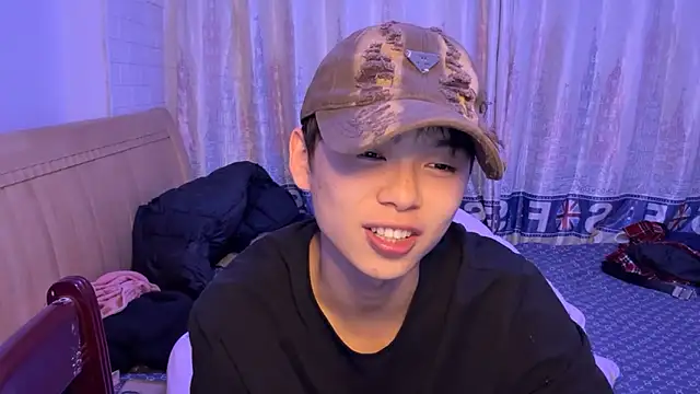 xiaottt1918 online show from 01-10-25, 11:33