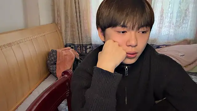 xiaottt1918 online show from 01-15-25, 09:02