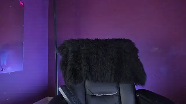 zoe roux21 online show from 01-13-26, 03:12