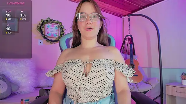 honey fox1 online show from 02-07-25, 10:20