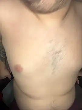 Snapshot of AndresChuboi chatting on 11-28-25, 05:26 AndresChuboi online show from 11-28-25, 05:26