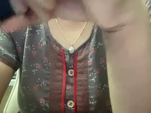 Snapshot of sassypooja chatting on 01-23-25, 03:32 sassypooja online show from 01-23-25, 03:32