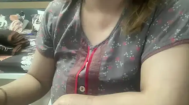 Snapshot of sassypooja chatting on 02-09-25, 08:45 sassypooja online show from 02-09-25, 08:45