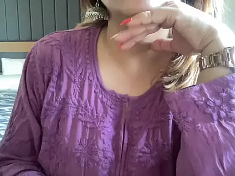 Snapshot of sassypooja chatting on 02-17-25, 11:02 sassypooja online show from 02-17-25, 11:02