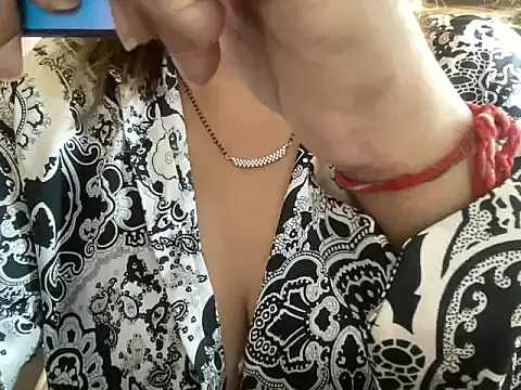 Snapshot of sassypooja chatting on 03-03-25, 04:47 sassypooja online show from 03-03-25, 04:47