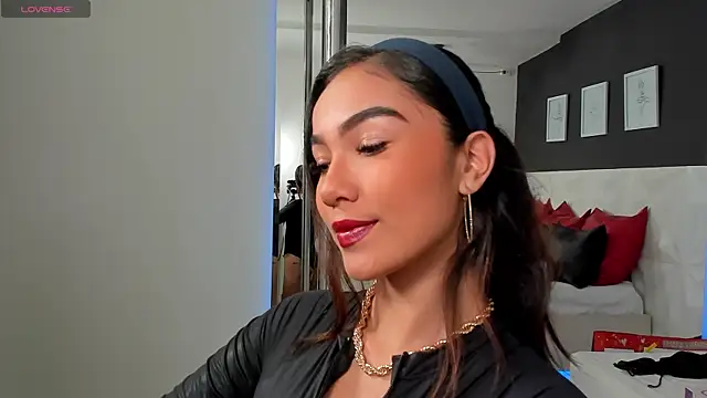 Snapshot of scarlet_castro chatting on 03-14-25, 05:46 scarlet castro online show from 03-14-25, 05:46