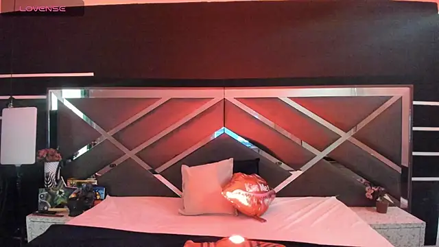 SexyNaf online show from 09-25-25, 07:06