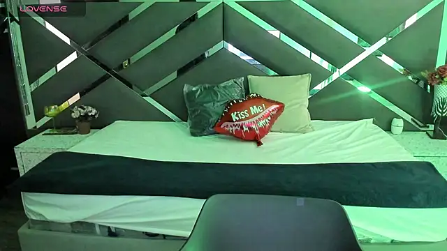 SexyNaf online show from 10-11-25, 07:34