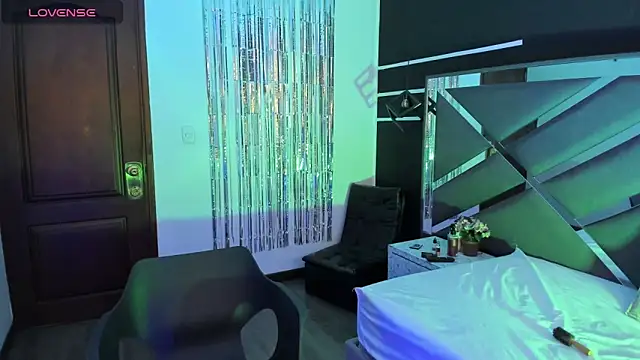 SexyNaf online show from 10-18-25, 07:36