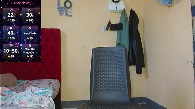 Snapshot of cristinamontiel chatting on 01-15-25, 02:24 cristinamontiel online show from 01-15-25, 02:24