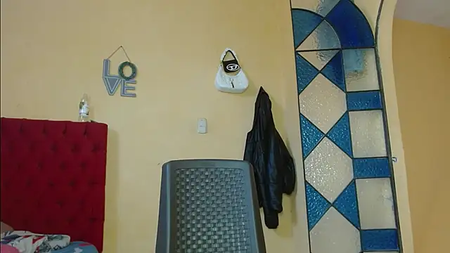 Snapshot of cristinamontiel chatting on 02-06-25, 02:15 cristinamontiel online show from 02-06-25, 02:15