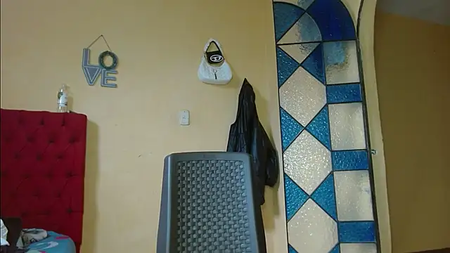 Snapshot of cristinamontiel chatting on 02-06-25, 07:18 cristinamontiel online show from 02-06-25, 07:18