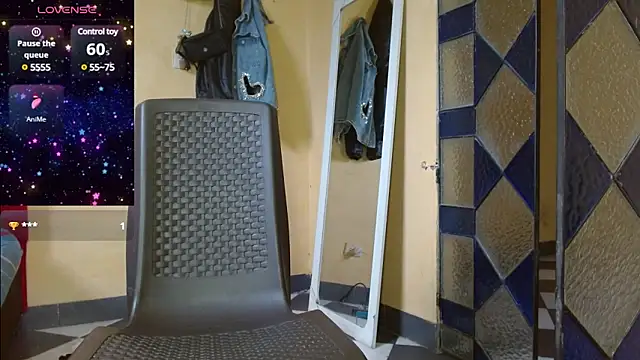 Snapshot of cristinamontiel chatting on 03-06-25, 07:10 cristinamontiel online show from 03-06-25, 07:10