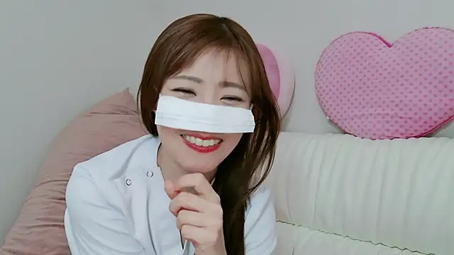 Snapshot of erokangoshi-nene chatting on 01-09-25, 06:38 erokangoshi-nene online show from 01-09-25, 06:38