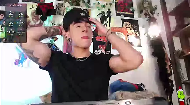 Snapshot of Mathew_stardust chatting on 01-10-25, 02:35 Mathew stardust online show from 01-10-25, 02:35