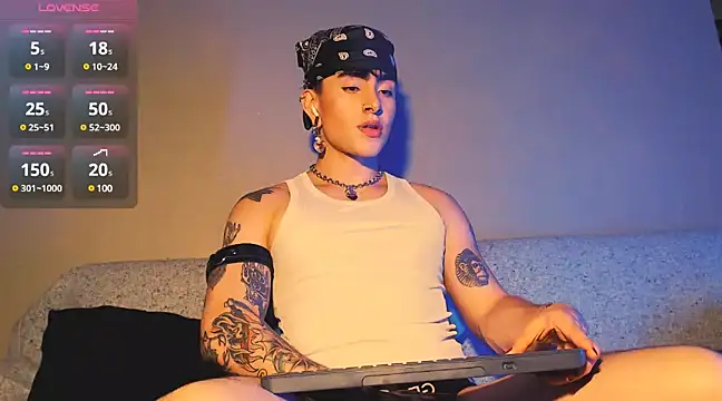 Snapshot of Mathew_stardust chatting on 03-19-25, 04:47 Mathew stardust online show from 03-19-25, 04:47