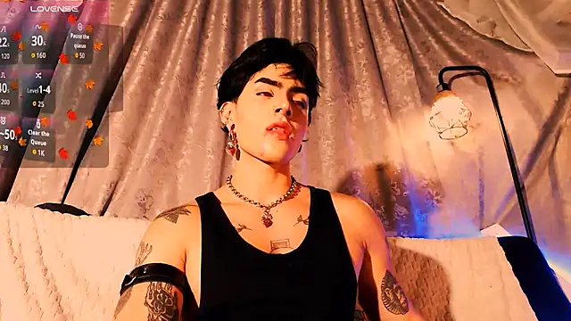 Mathew stardust online show from 10-24-25, 01:24