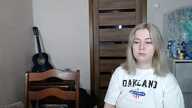 Kristy-Max online show from 03-17-25, 07:46