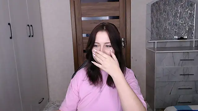 Kristy-Max online show from 12-15-25, 11:31