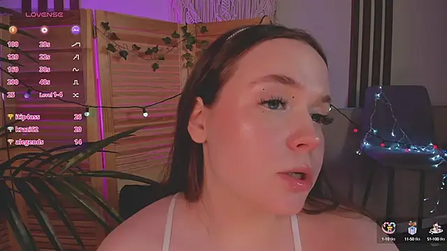 Snapshot of SunnyRisha chatting on 12-27-24, 08:45 SunnyRisha online show from 12-27-24, 08:45