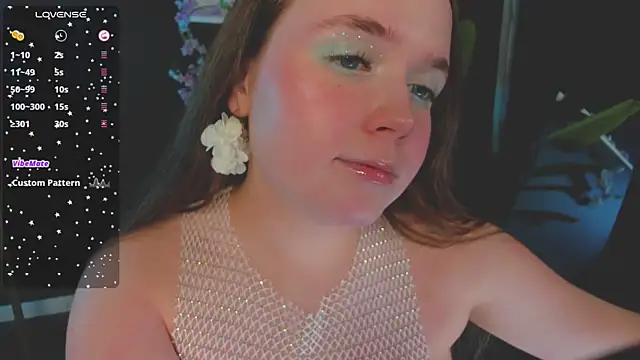 Snapshot of SunnyRisha chatting on 01-11-25, 06:33 SunnyRisha online show from 01-11-25, 06:33