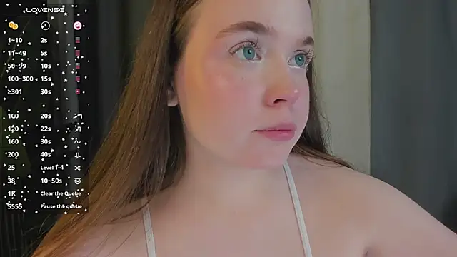 Snapshot of SunnyRisha chatting on 01-31-25, 12:51 SunnyRisha online show from 01-31-25, 12:51