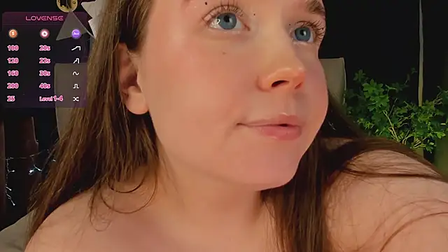 Snapshot of SunnyRisha chatting on 02-11-25, 09:09 SunnyRisha online show from 02-11-25, 09:09