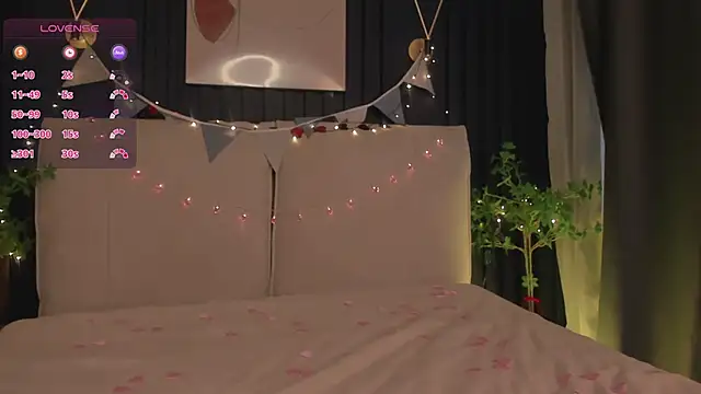 Snapshot of SunnyRisha chatting on 02-15-25, 05:51 SunnyRisha online show from 02-15-25, 05:51