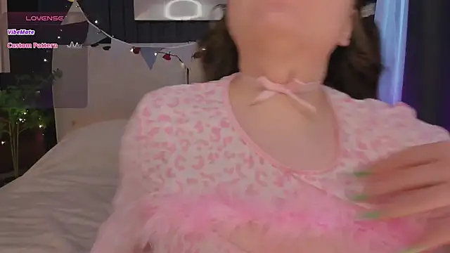 Snapshot of SunnyRisha chatting on 02-18-25, 08:59 SunnyRisha online show from 02-18-25, 08:59